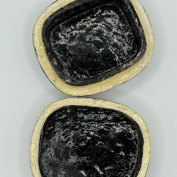 Hand-Painted Cat Decorative Trinket box. Jewelry box. Small. Very adorable. - Picture 4 of 8